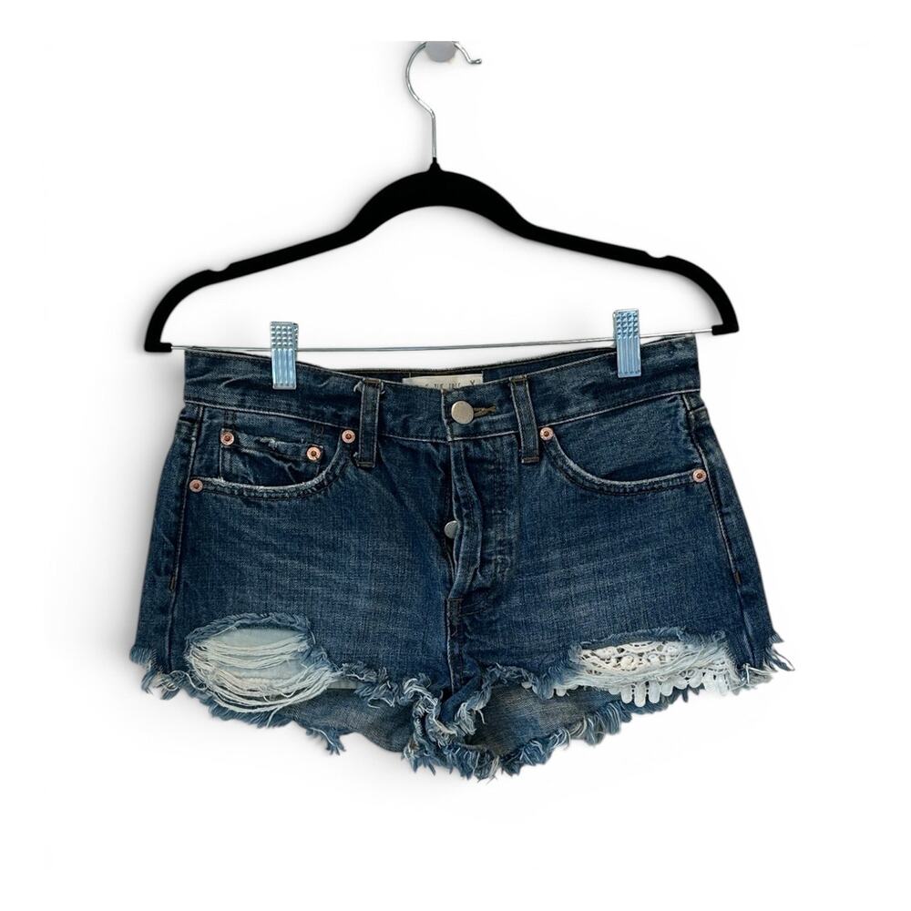 Free People We The Free Avery Lace Distressed Denim Shorts Sz 26
